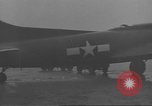 Standbild USA Flugzeuge Munda New Georgia Salomonen, 1943, aus Sekunde 14 historischem Filmmaterial Videoclip 65675063015