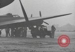 Standbild USA Flugzeuge Munda New Georgia Salomonen, 1943, aus Sekunde 18 historischem Filmmaterial Videoclip 65675063015