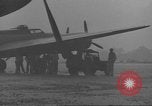 Standbild USA Flugzeuge Munda New Georgia Salomonen, 1943, aus Sekunde 20 historischem Filmmaterial Videoclip 65675063015