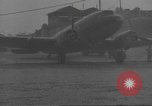 Standbild USA Flugzeuge Munda New Georgia Salomonen, 1943, aus Sekunde 30 historischem Filmmaterial Videoclip 65675063015