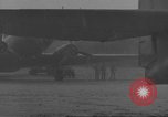Standbild USA Flugzeuge Munda New Georgia Salomonen, 1943, aus Sekunde 31 historischem Filmmaterial Videoclip 65675063015