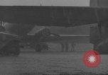 Standbild USA Flugzeuge Munda New Georgia Salomonen, 1943, aus Sekunde 32 historischem Filmmaterial Videoclip 65675063015