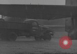 Standbild USA Flugzeuge Munda New Georgia Salomonen, 1943, aus Sekunde 33 historischem Filmmaterial Videoclip 65675063015
