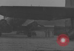 Standbild USA Flugzeuge Munda New Georgia Salomonen, 1943, aus Sekunde 35 historischem Filmmaterial Videoclip 65675063015