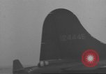 Standbild USA Flugzeuge Munda New Georgia Salomonen, 1943, aus Sekunde 59 historischem Filmmaterial Videoclip 65675063015
