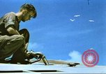 Standbild USAAF B-17s auf den Midway-inseln im Zweiten Weltkrieg Midway Island, 1942, aus Sekunde 49 historischem Filmmaterial Videoclip 65675063018
