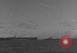 Standbild USS Hornet Fire während der Schlacht von Santa Cruz Insel in Zweiten Weltkrieg Pazifik, 1942, aus Sekunde 3 historischem Filmmaterial Videoclip 65675063023
