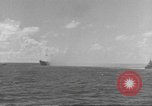Standbild USS Hornet Fire während der Schlacht von Santa Cruz Insel in Zweiten Weltkrieg Pazifik, 1942, aus Sekunde 20 historischem Filmmaterial Videoclip 65675063023