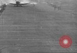 Standbild der USS Enterprise unter Angriff in der Schlacht von Santa Cruz Pazifik, 1942, aus Sekunde 3 historischem Filmmaterial Videoclip 65675063025