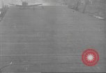 Standbild der USS Enterprise unter Angriff in der Schlacht von Santa Cruz Pazifik, 1942, aus Sekunde 8 historischem Filmmaterial Videoclip 65675063025