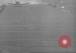 Standbild der USS Enterprise unter Angriff in der Schlacht von Santa Cruz Pazifik, 1942, aus Sekunde 10 historischem Filmmaterial Videoclip 65675063025