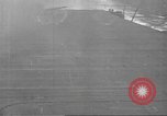 Standbild der USS Enterprise unter Angriff in der Schlacht von Santa Cruz Pazifik, 1942, aus Sekunde 14 historischem Filmmaterial Videoclip 65675063025