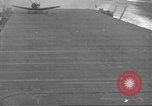 Standbild der USS Enterprise unter Angriff in der Schlacht von Santa Cruz Pazifik, 1942, aus Sekunde 20 historischem Filmmaterial Videoclip 65675063025