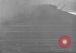 Standbild der USS Enterprise unter Angriff in der Schlacht von Santa Cruz Pazifik, 1942, aus Sekunde 34 historischem Filmmaterial Videoclip 65675063025