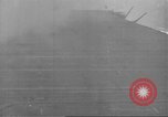 Standbild der USS Enterprise unter Angriff in der Schlacht von Santa Cruz Pazifik, 1942, aus Sekunde 36 historischem Filmmaterial Videoclip 65675063025