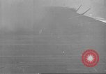Standbild der USS Enterprise unter Angriff in der Schlacht von Santa Cruz Pazifik, 1942, aus Sekunde 41 historischem Filmmaterial Videoclip 65675063025