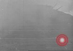 Standbild der USS Enterprise unter Angriff in der Schlacht von Santa Cruz Pazifik, 1942, aus Sekunde 45 historischem Filmmaterial Videoclip 65675063025
