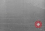Standbild der USS Enterprise unter Angriff in der Schlacht von Santa Cruz Pazifik, 1942, aus Sekunde 57 historischem Filmmaterial Videoclip 65675063025