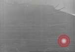 Standbild der USS Enterprise unter Angriff in der Schlacht von Santa Cruz Pazifik, 1942, aus Sekunde 62 historischem Filmmaterial Videoclip 65675063025