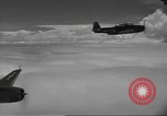 Standbild TBF Avenger Philippinen, 1944, aus Sekunde 33 historischem Filmmaterial Videoclip 65675063051