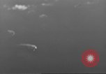 Standbild SB2C Helldiver Luzon Philippinen, 1944, aus Sekunde 14 historischem Filmmaterial Videoclip 65675063054