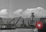 Standbild United States Navy crew Hawaii USA, 1942, aus Sekunde 5 historischem Filmmaterial Videoclip 65675063058