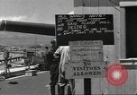 Standbild United States Navy crew Hawaii USA, 1942, aus Sekunde 31 historischem Filmmaterial Videoclip 65675063058