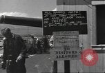 Standbild United States Navy crew Hawaii USA, 1942, aus Sekunde 43 historischem Filmmaterial Videoclip 65675063058