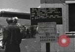 Standbild United States Navy crew Hawaii USA, 1942, aus Sekunde 45 historischem Filmmaterial Videoclip 65675063058