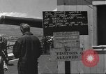 Standbild United States Navy crew Hawaii USA, 1942, aus Sekunde 50 historischem Filmmaterial Videoclip 65675063058