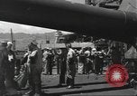 Standbild United States Navy crew Hawaii USA, 1942, aus Sekunde 60 historischem Filmmaterial Videoclip 65675063058
