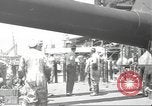 Standbild United States Navy crew Hawaii USA, 1942, aus Sekunde 62 historischem Filmmaterial Videoclip 65675063058