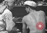 Standbild United States Navy crew Pearl Harbor Hawaii USA, 1942, aus Sekunde 40 historischem Filmmaterial Videoclip 65675063059