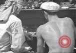 Standbild United States Navy crew Pearl Harbor Hawaii USA, 1942, aus Sekunde 43 historischem Filmmaterial Videoclip 65675063059