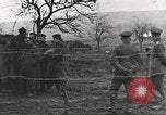 Image Prisonniers de guerre allemands pendant la première Guerre mondiale France, 1917, de la seconde 4 séquences d'archives historiques vidéo 65675063074