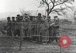 Image Prisonniers de guerre allemands pendant la première Guerre mondiale France, 1917, de la seconde 8 séquences d'archives historiques vidéo 65675063074