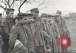 Image Prisonniers de guerre allemands pendant la première Guerre mondiale France, 1917, de la seconde 23 séquences d'archives historiques vidéo 65675063074