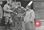 Image Prisonniers de guerre allemands pendant la première Guerre mondiale France, 1917, de la seconde 36 séquences d'archives historiques vidéo 65675063074