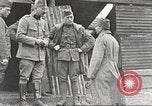 Image Prisonniers de guerre allemands pendant la première Guerre mondiale France, 1917, de la seconde 40 séquences d'archives historiques vidéo 65675063074