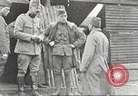Image Prisonniers de guerre allemands pendant la première Guerre mondiale France, 1917, de la seconde 41 séquences d'archives historiques vidéo 65675063074