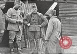 Image Prisonniers de guerre allemands pendant la première Guerre mondiale France, 1917, de la seconde 44 séquences d'archives historiques vidéo 65675063074