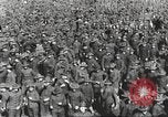 Standbild Neue Rekruten der US-Armee im Trainingslager des 1 Weltkrieges United States USA, 1917, aus Sekunde 41 historischem Filmmaterial Videoclip 65675063079