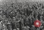 Standbild Neue Rekruten der US-Armee im Trainingslager des 1 Weltkrieges United States USA, 1917, aus Sekunde 43 historischem Filmmaterial Videoclip 65675063079