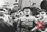 Immagine di John Pershing esamina le forze in Francia Francia, 1917, secondo 14 filmato di repertorio 65675063088