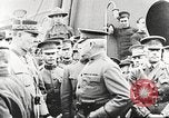 Immagine di John Pershing esamina le forze in Francia Francia, 1917, secondo 15 filmato di repertorio 65675063088