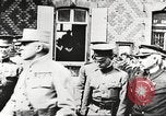 Immagine di John Pershing esamina le forze in Francia Francia, 1917, secondo 38 filmato di repertorio 65675063088