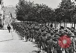 Immagine di Soldati degli Stati Uniti che arrivano in Francia prima guerra mondiale Francia, 1917, secondo 9 filmato di repertorio 65675063089