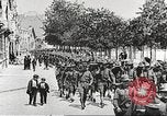 Immagine di Soldati degli Stati Uniti che arrivano in Francia prima guerra mondiale Francia, 1917, secondo 30 filmato di repertorio 65675063089