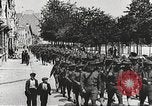 Immagine di Soldati degli Stati Uniti che arrivano in Francia prima guerra mondiale Francia, 1917, secondo 32 filmato di repertorio 65675063089