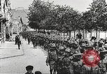 Immagine di Soldati degli Stati Uniti che arrivano in Francia prima guerra mondiale Francia, 1917, secondo 35 filmato di repertorio 65675063089